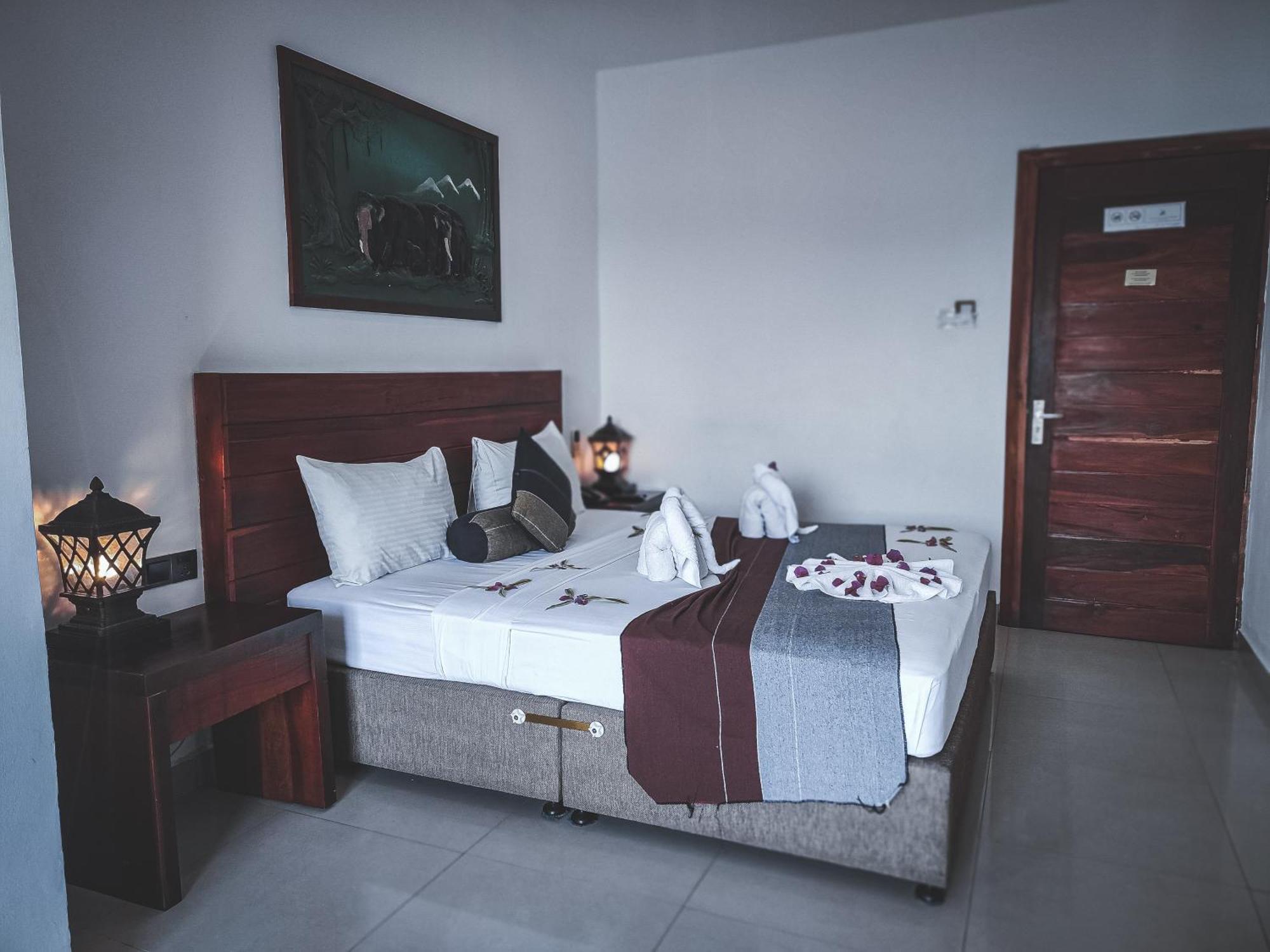 Hotel Elephant Park - New Deal! Half Off Airport Pickups Available Pinnawala  Exterior foto