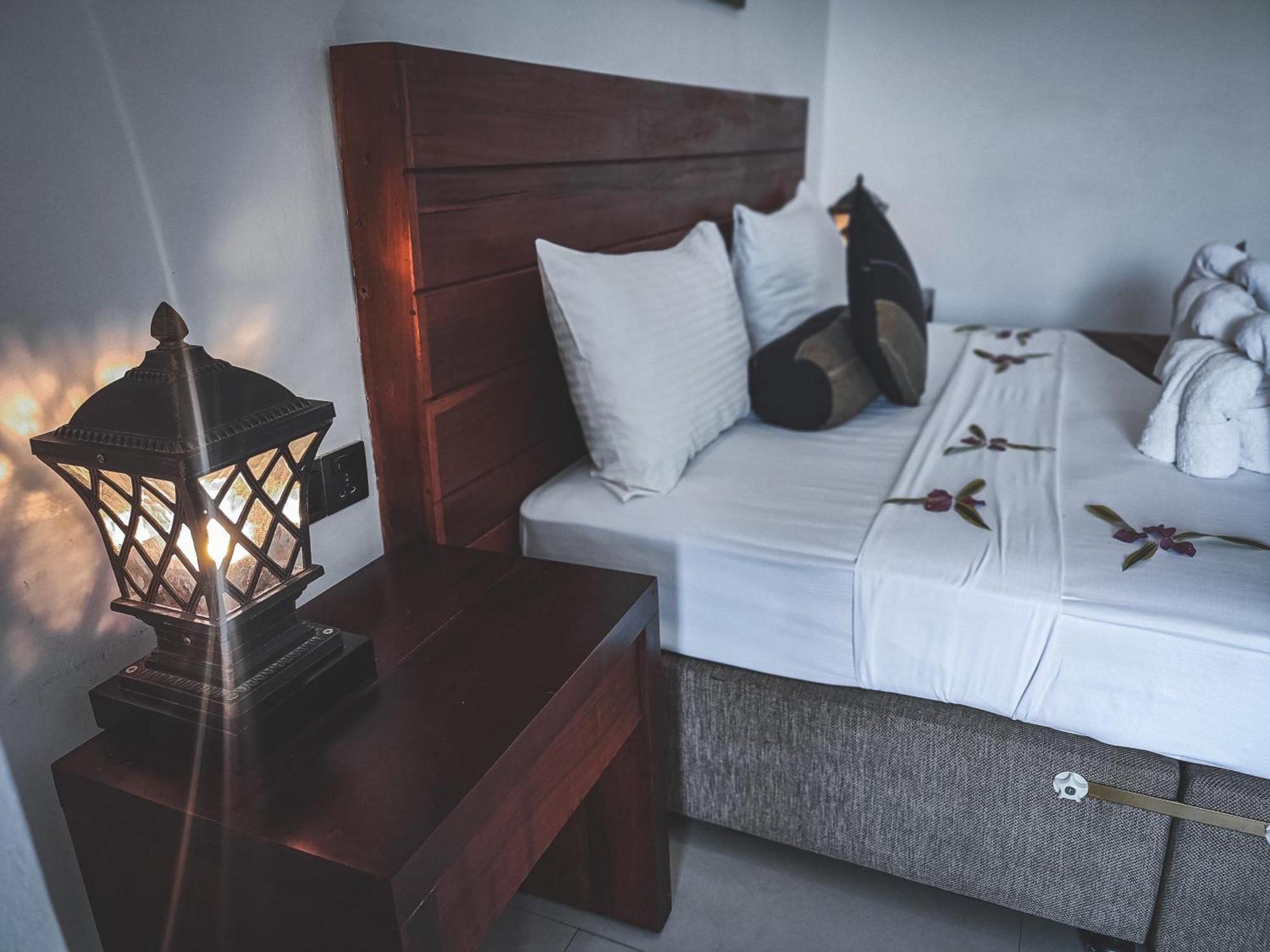 Hotel Elephant Park - New Deal! Half Off Airport Pickups Available Pinnawala  Exterior foto