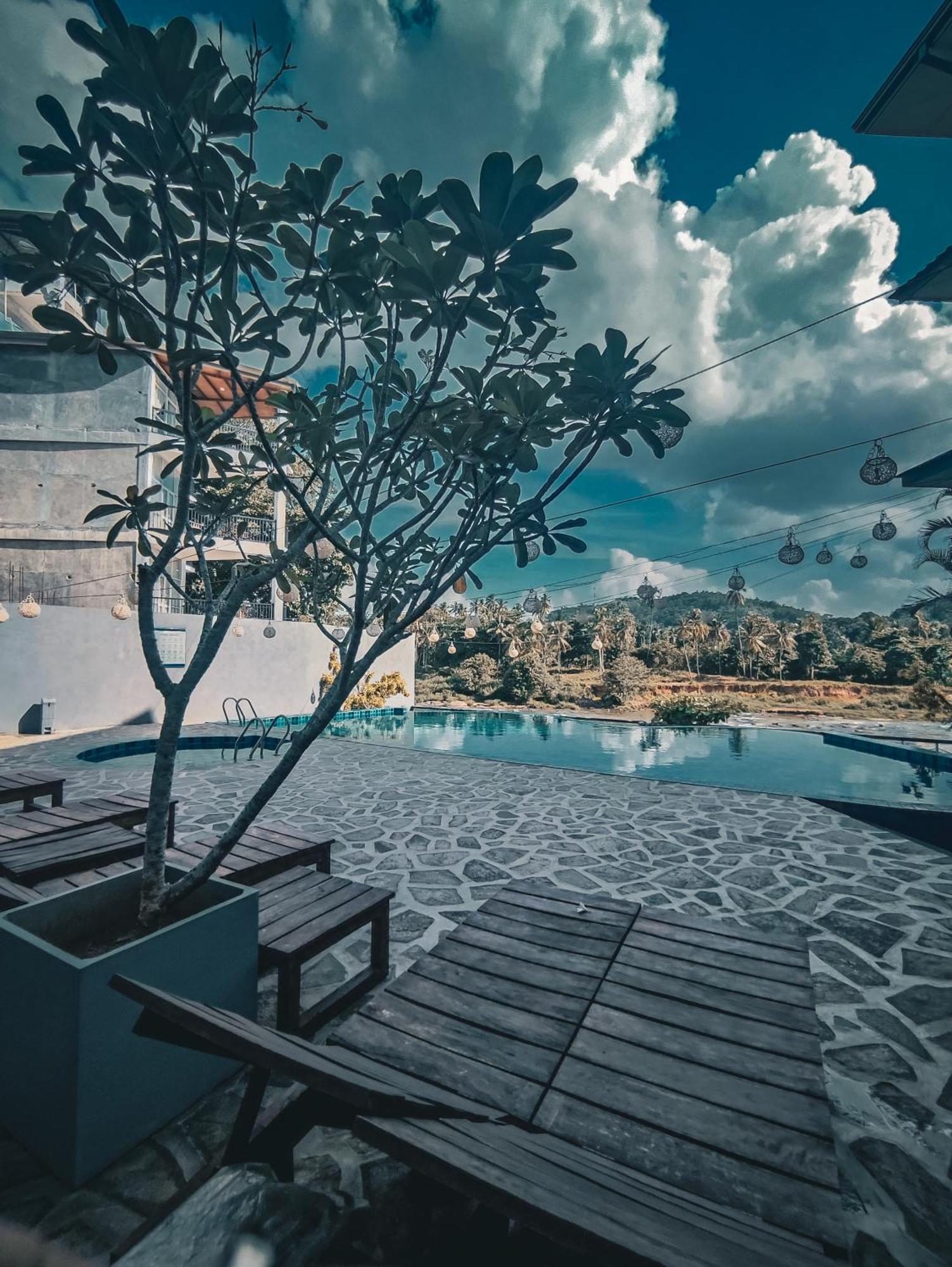 Hotel Elephant Park - New Deal! Half Off Airport Pickups Available Pinnawala  Exterior foto