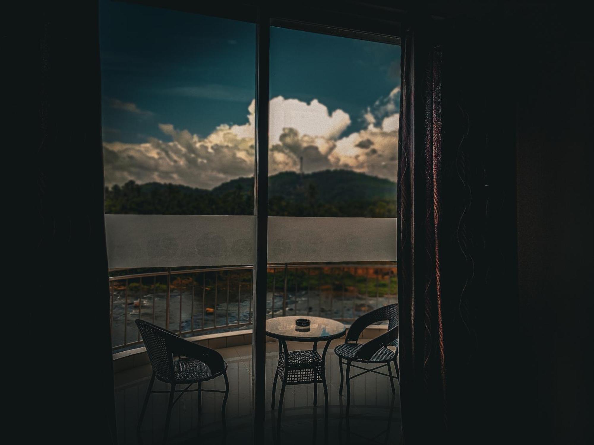 Hotel Elephant Park - New Deal! Half Off Airport Pickups Available Pinnawala  Exterior foto